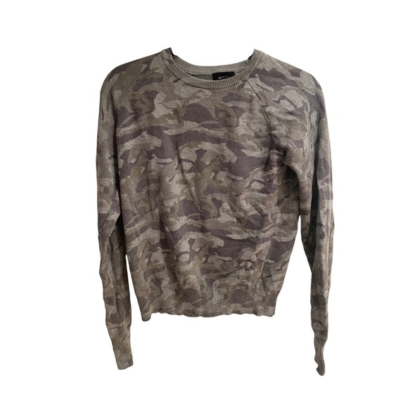 Monrow Tops - Monrow Camo Print Sweatshirt Womens Small Green Grey Raglan Crew Neck Pullover